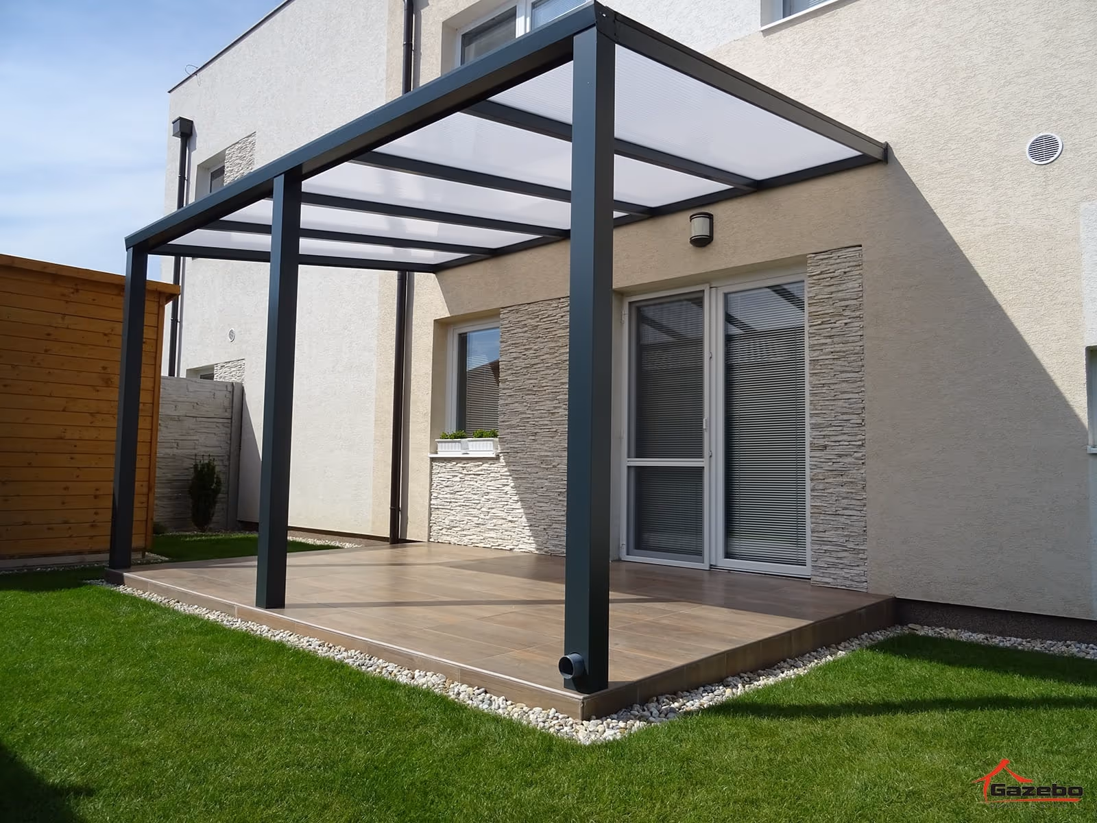 Hliníková pergola na mieru v Trnave — bioklimatické pergoly na mieru